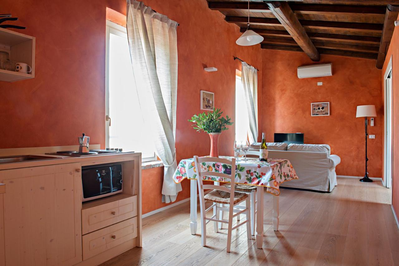 Agriturismo Lecolombare Nogarole Rocca Bagian luar foto